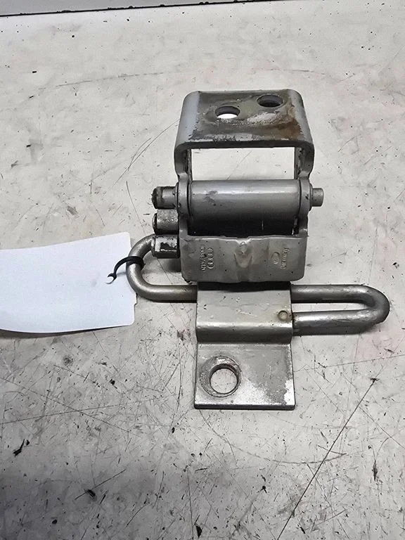 Front door lower hinge 8D0831412D