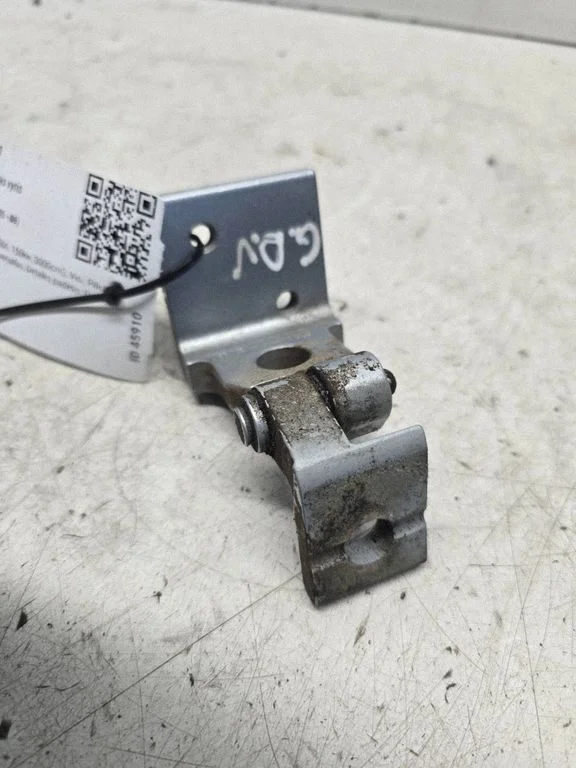 Rear door upper hinge 8D0833402A