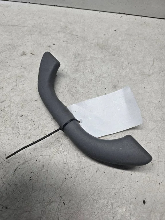 Front interior roof grab handle 8D0857607
