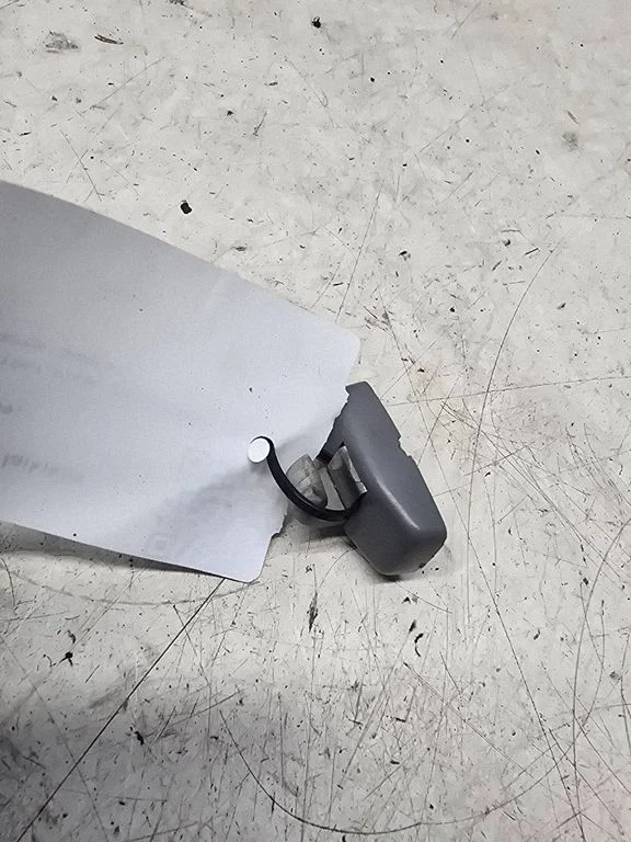 Sun visor clip/hook/bracket – Audi A4 S4 B5 8D (1994-1999)