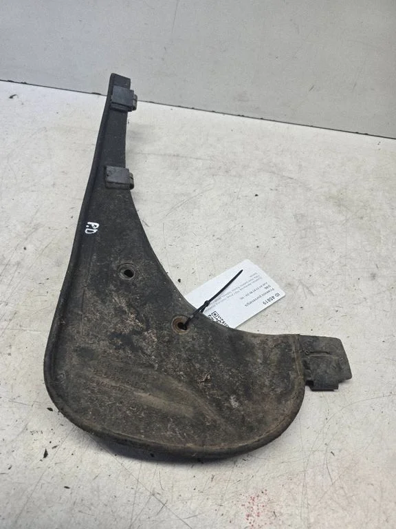 Front mudguard 8D0075111B