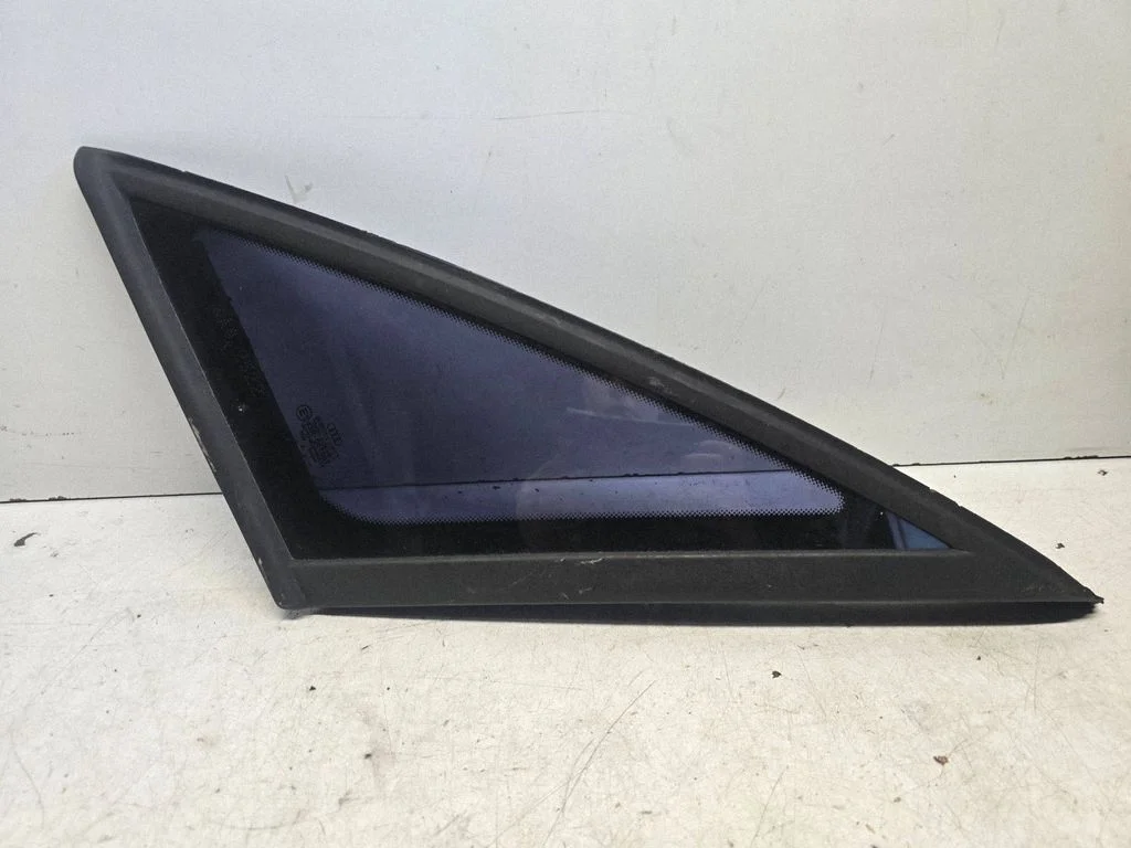 Rear side window – Audi A4 S4 B5 8D (1994-1999)