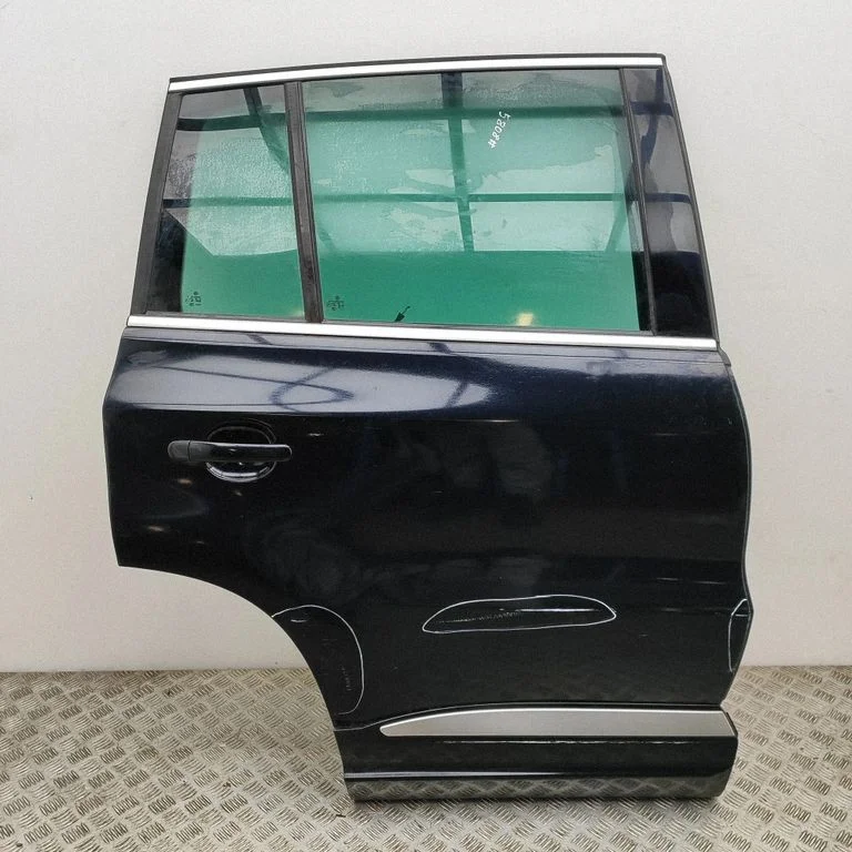 Aizmugurējās durvis 5N0833312B