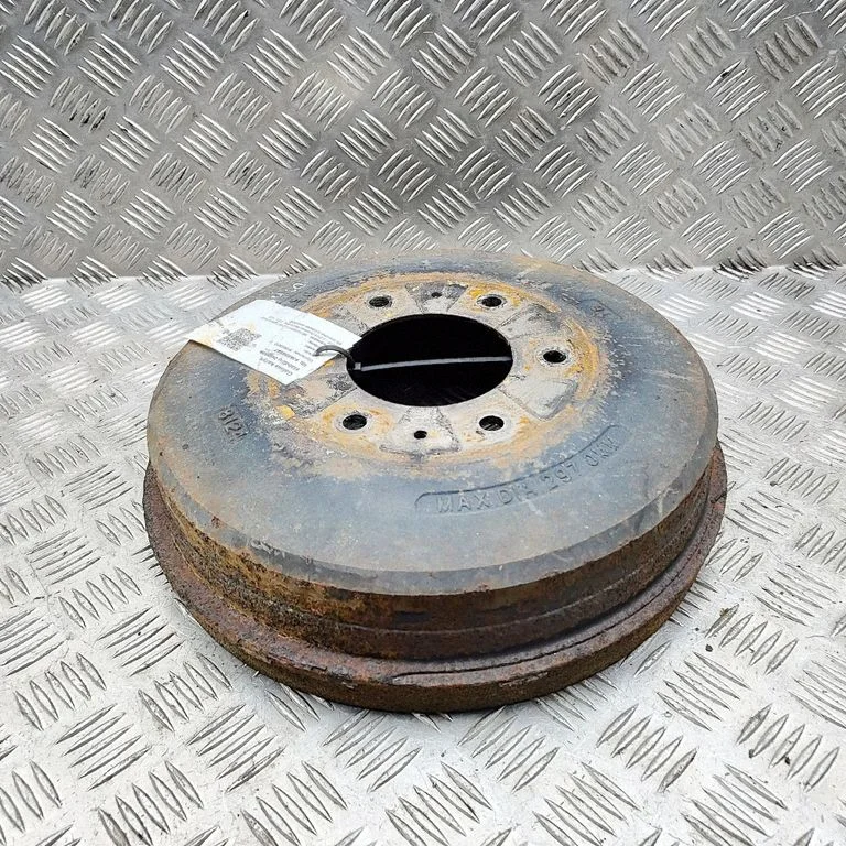 Piduritrummel (tagumine) 4615A205