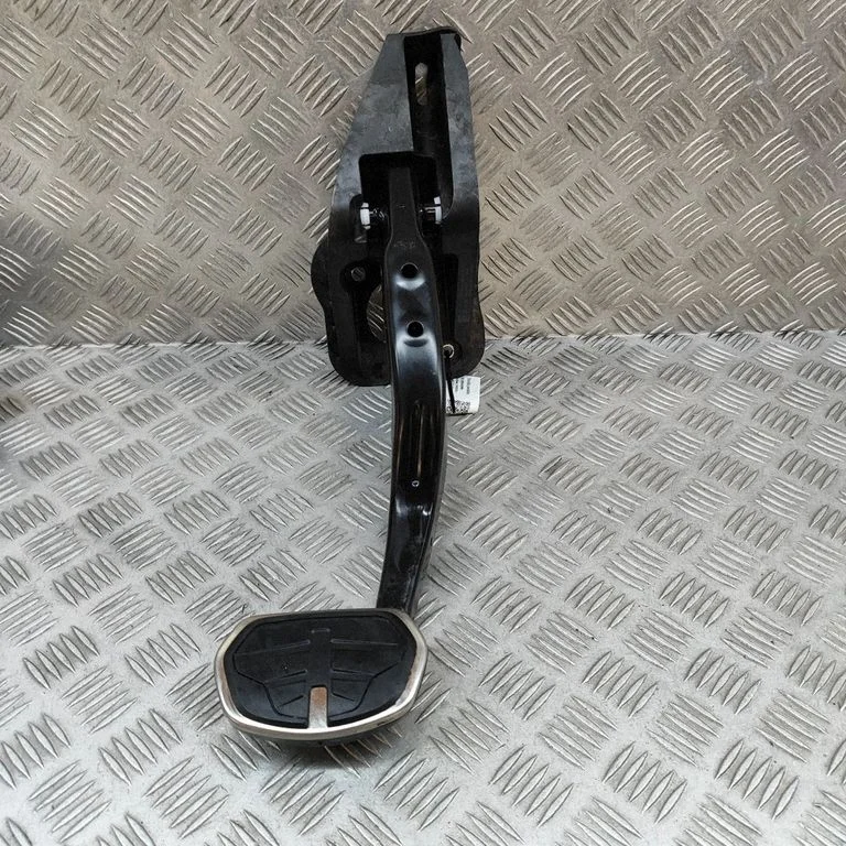 Brake pedal 7916246