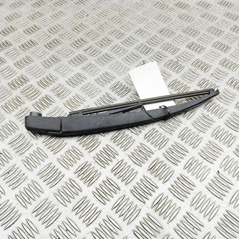 Aizmugurējā stikla tīrītāja svira 287815304R