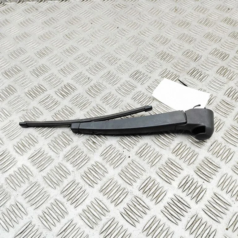 Aizmugurējā stikla tīrītāja svira 1K8955707A