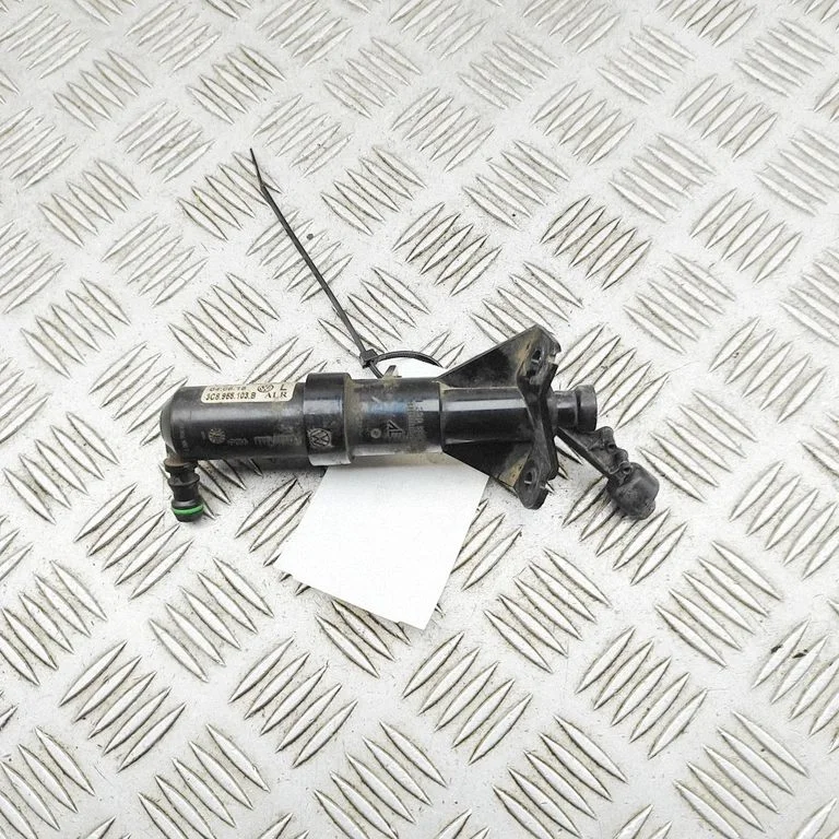 Lukturu apskalošanas sprausla(-s) 1307030666