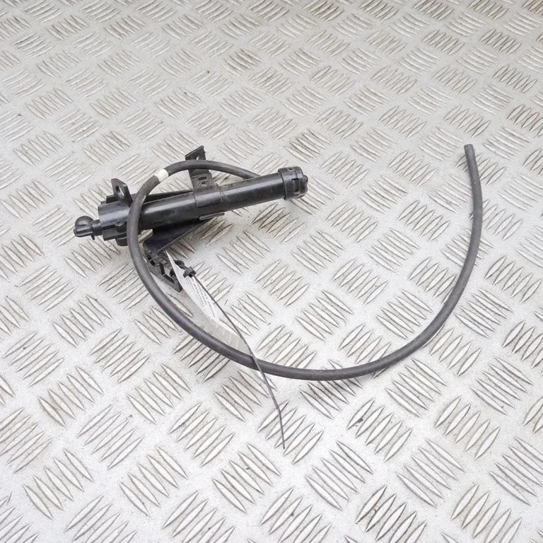 Lukturu apskalošanas sprausla(-s) BJ3213L014AA