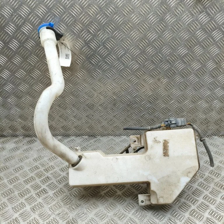 Logu mazgāšanas šķidruma tvertne BV6117K624AG