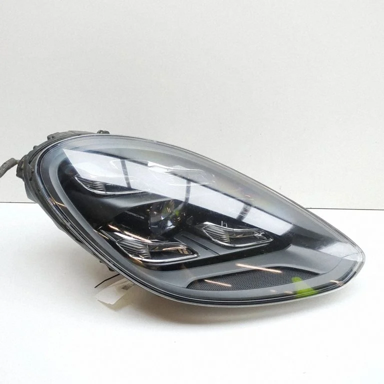 Headlight/headlamp 7PP941592A
