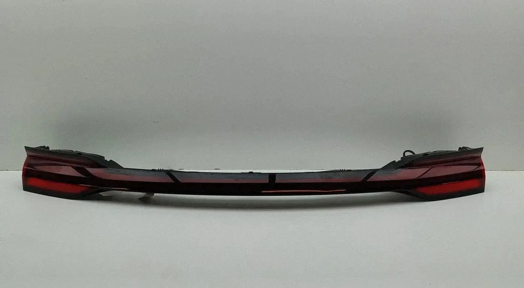 Lampa tylna w klapie SA3HLU4002700A