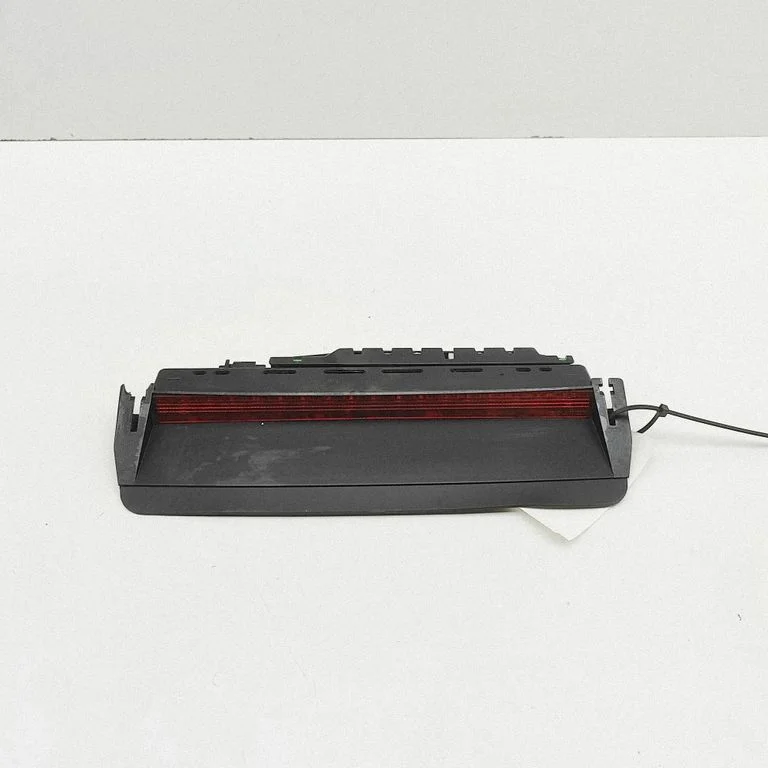Papildu stopgaismas lukturis 3C8945087B