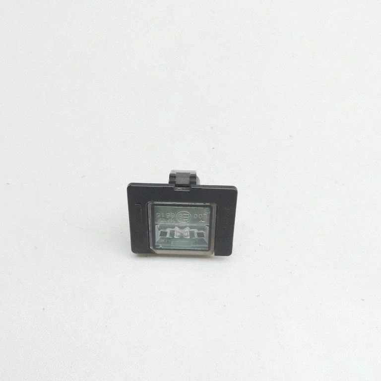 Numbrimärgi valgustus – Mercedes-Benz EQC (2019-)