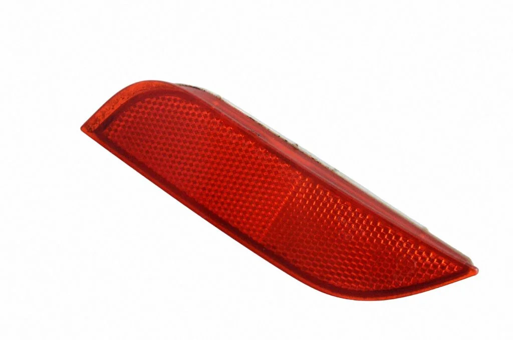 Rear tail light reflector – Subaru XV I (2011-2018)