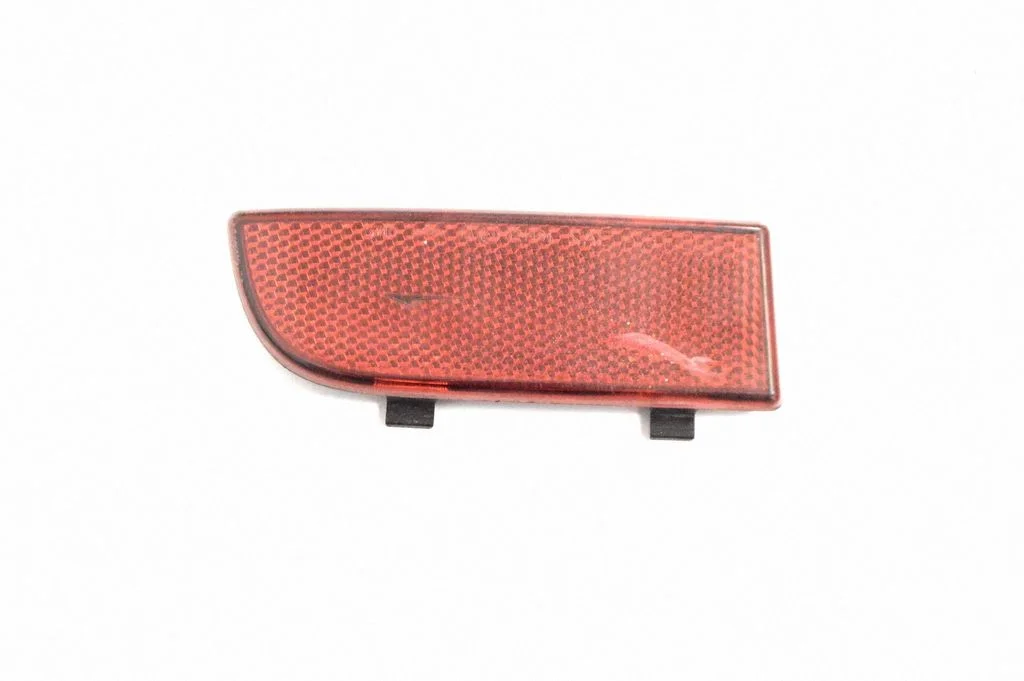 Aizmugurējais atstarotājs A6398260040