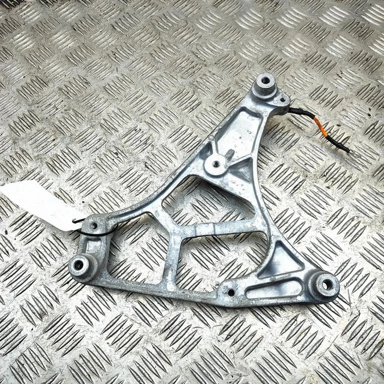 Kliimakompressori kinnitusklamber 97703EV000 – KIA EV3 (2024-)