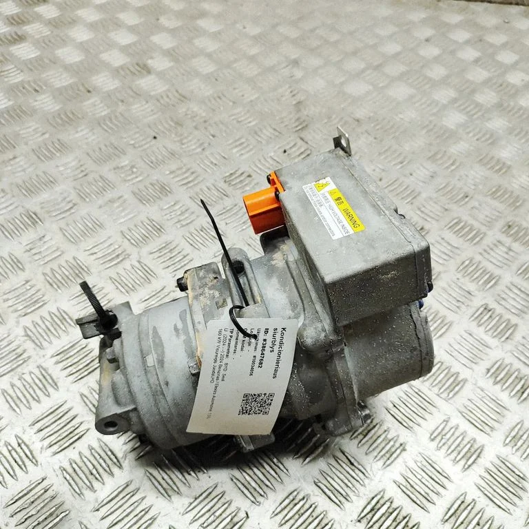 Air conditioning (A/C) compressor (pump) SA3HRU8103020