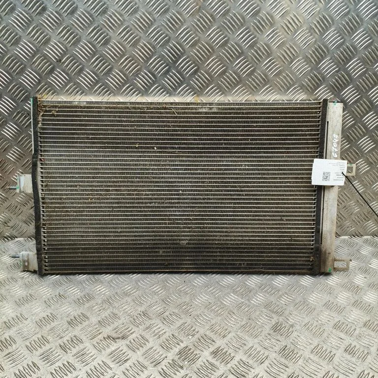 Gaisa kondicioniera dzesēšanas radiators (kondensators) – Tesla Model S (2012-)