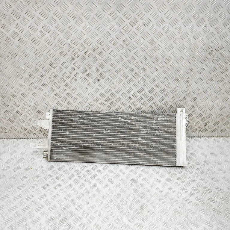 Gaisa kondicioniera dzesēšanas radiators (kondensators) D8169004