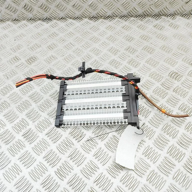 Elektriskais salona krāsniņas radiators 5Q0963235B