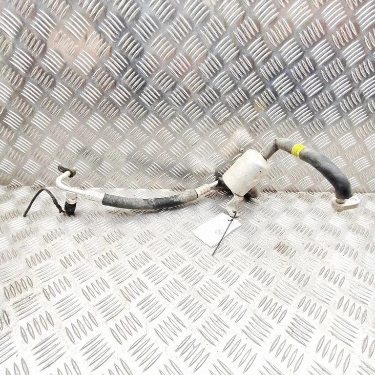 Air conditioning (A/C) pipe/hose 97762Q4500