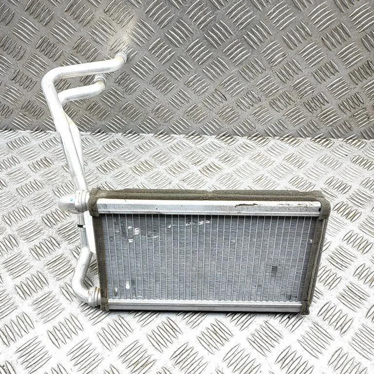 Salongi küttekeha radiaator 7801B079