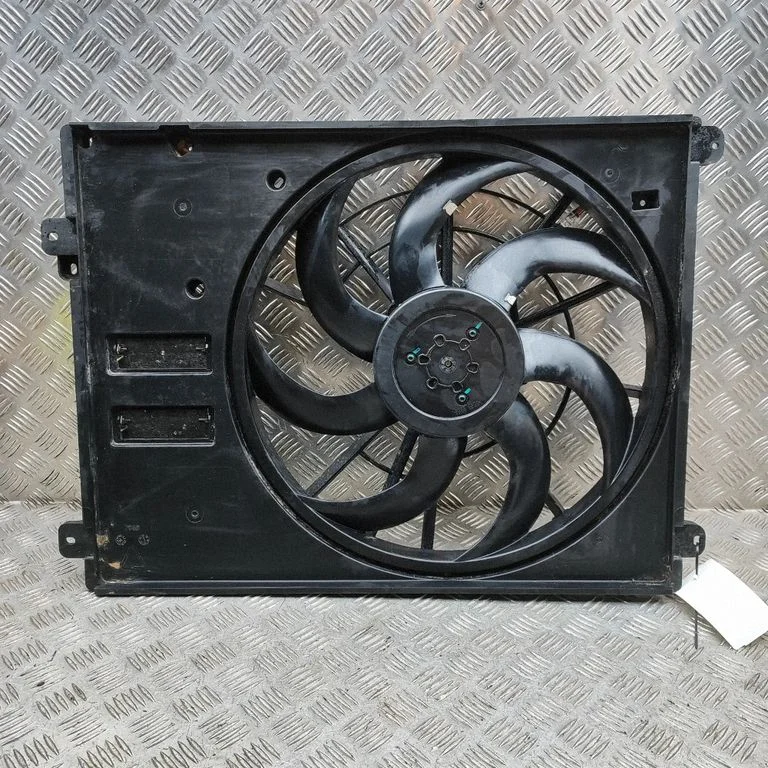 Radiator cooling fan shroud SA3HA1308010
