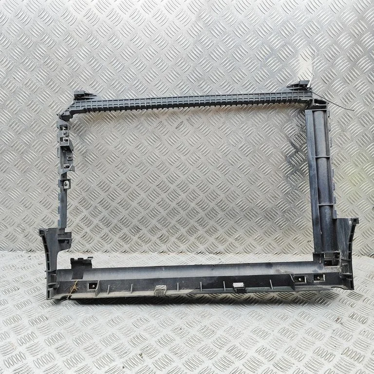 Radiatoru panelis GX738B588CG