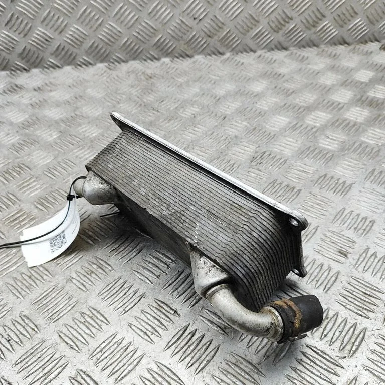 Engine oil radiator 94610728130