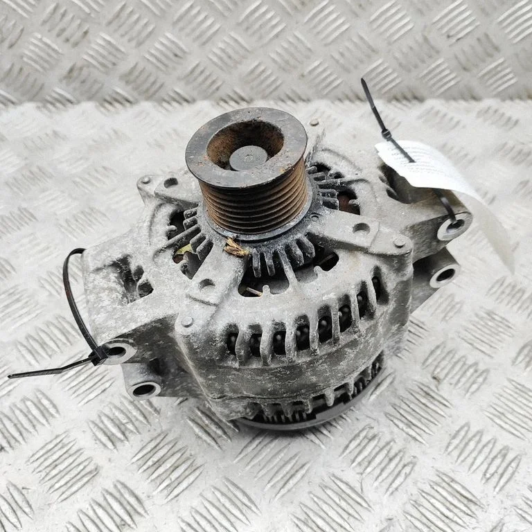 Ģenerators 1042106504