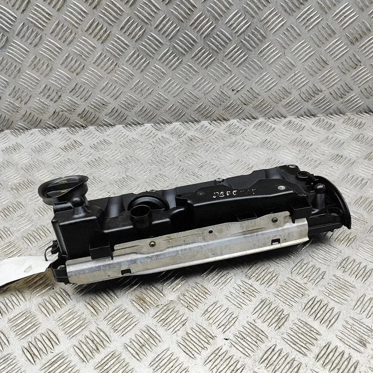 Rocker cam cover – Volkswagen Golf Plus (2005-2013)