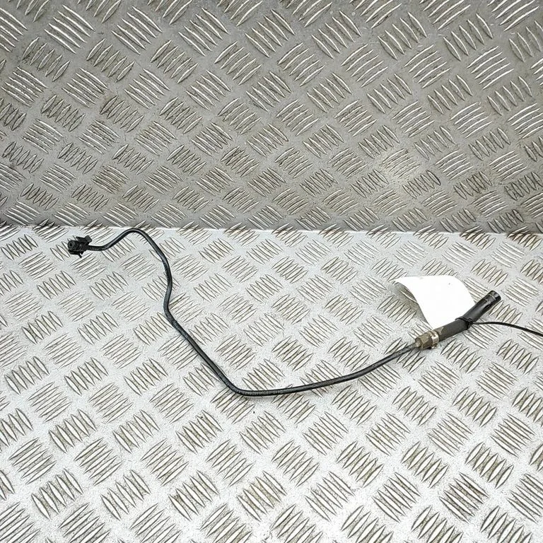 Dzesēšanas caurulīte(-s)/šļūtene(-s) STU4102040