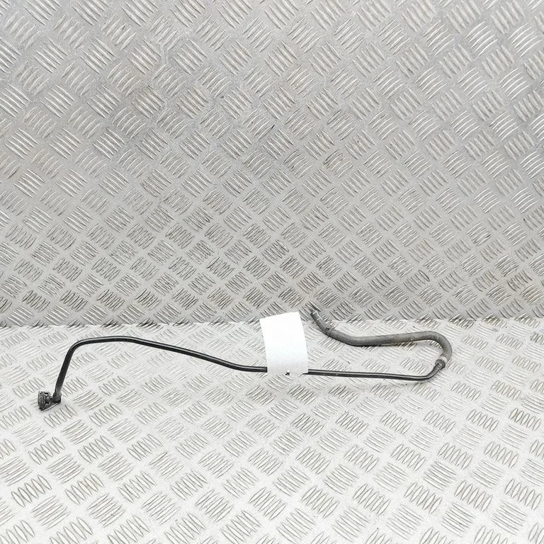 Dzesēšanas caurulīte(-s)/šļūtene(-s) A2135014401
