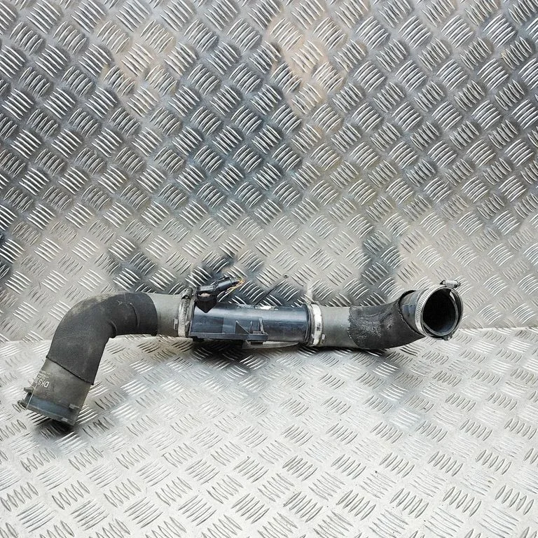 Air intake hose/pipe – Audi Q5 SQ5 8R (2008-2017)