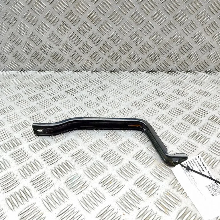 Fuel tank mounting bracket SA3HJU1101220
