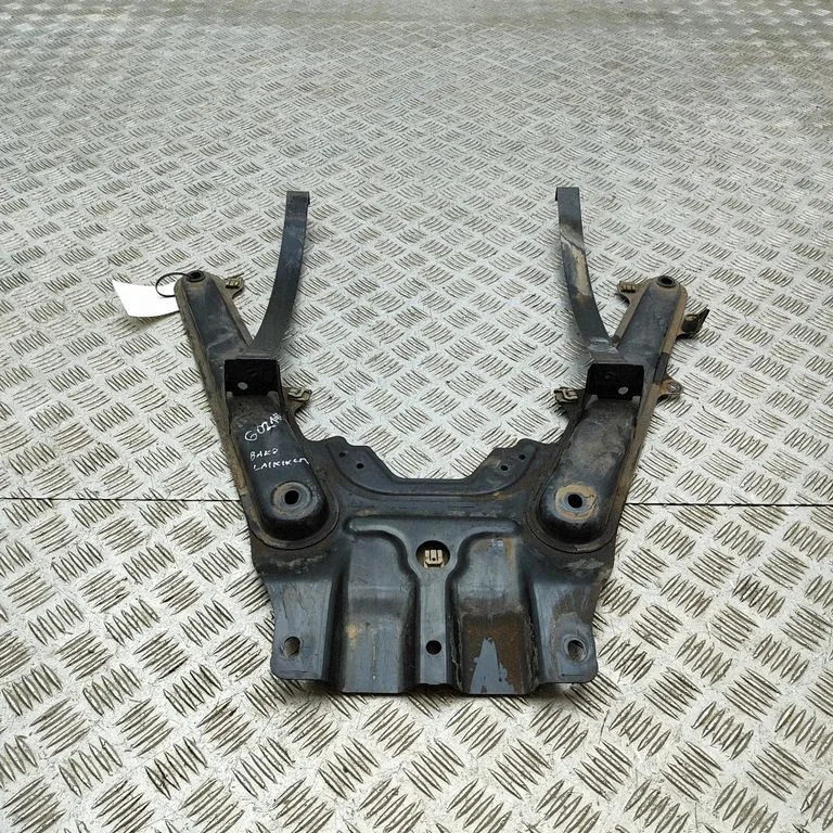 Kütusepaagi kinnitusklamber (-klambrid) 99150443900