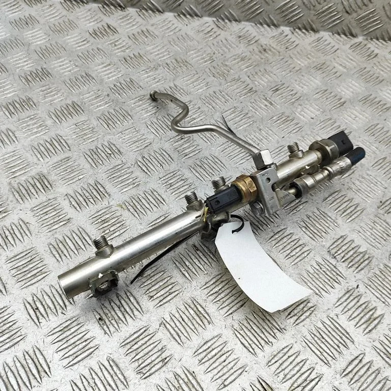 Fuel main line pipe – BMW 3 Series E90 E91 (2005-2012)