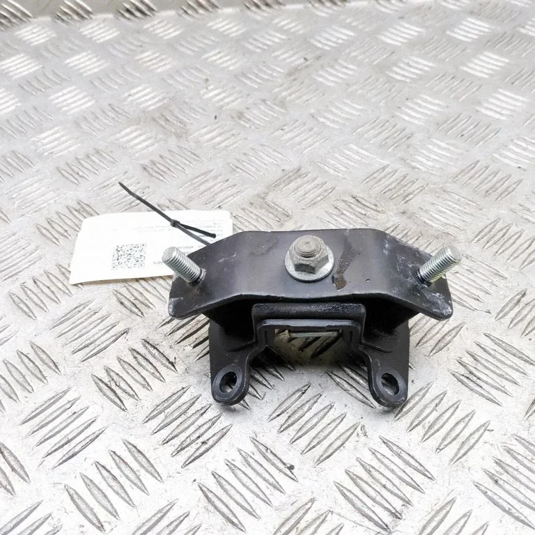 Dzinēja spilvens SU00301005
