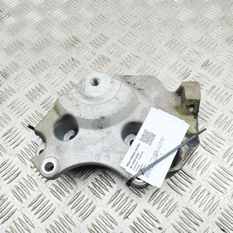 Engine mounting bracket PZ315G007AD