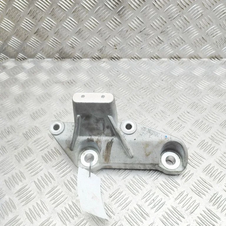 Engine mounting bracket 31686306
