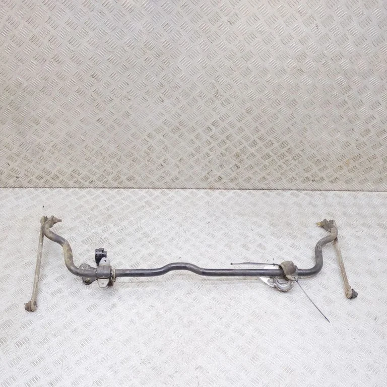 Eesmine stabilisaator (kaldevarras) – Mercedes-Benz CLA-klass C117 X117 W117 (2013-2019)