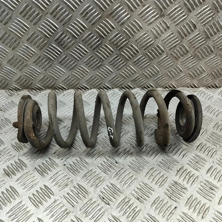 Rear coil spring 7N0511115C