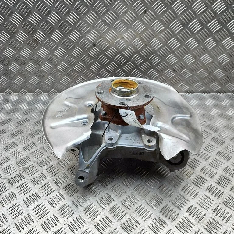 Rear wheel hub 1543563