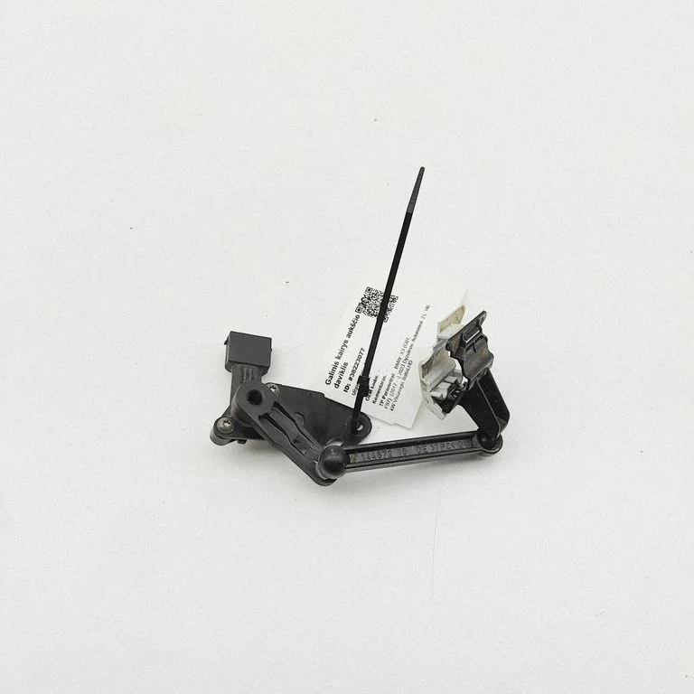 Rear air suspension level height sensor 6895467