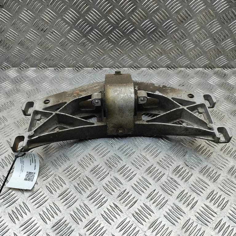 Ātrumkārbas stiprinājuma kronšteins GX736A026CC