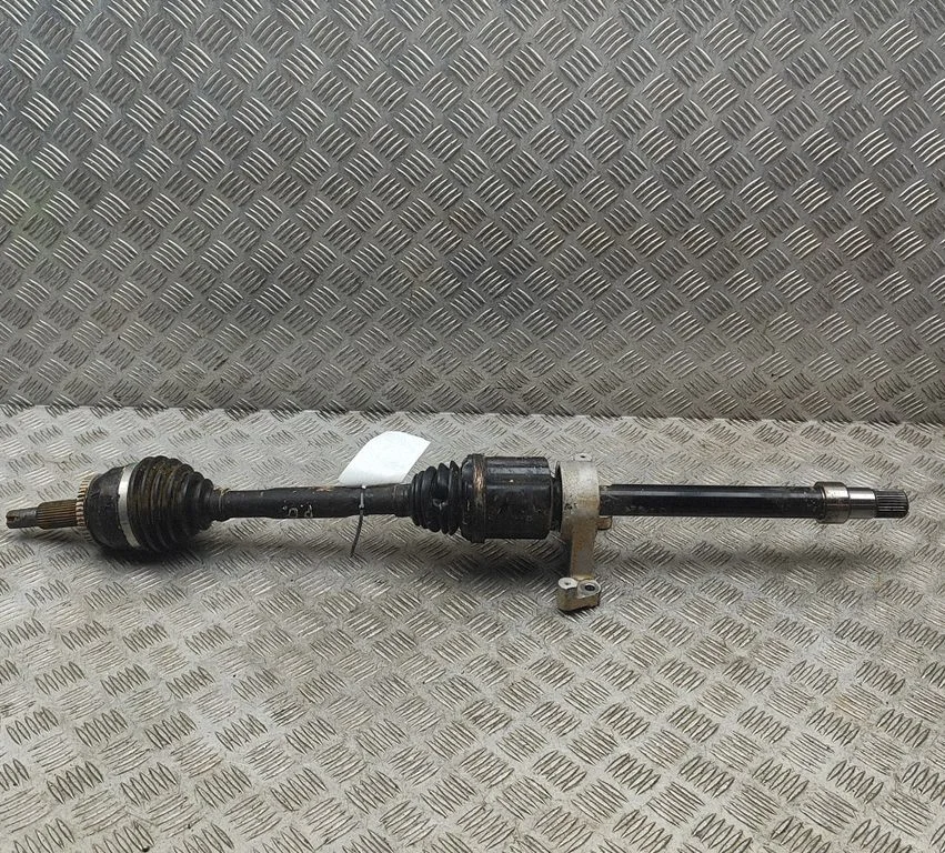 Priekšējā pusass 1372271800