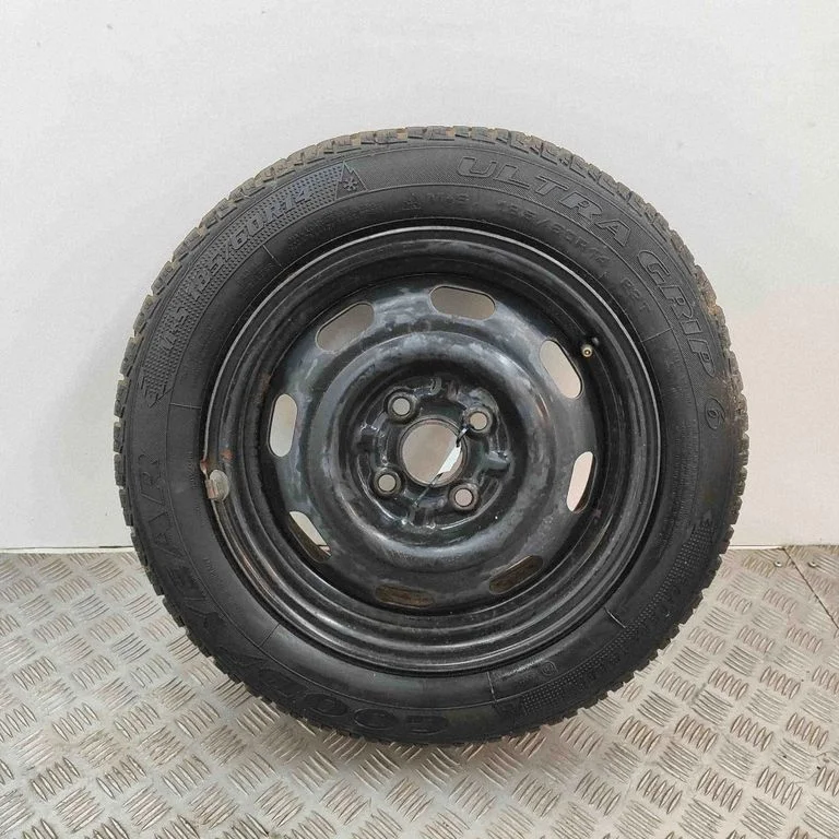 R14 alloy rim – Mazda MX-5 NB Miata (1998-2005)