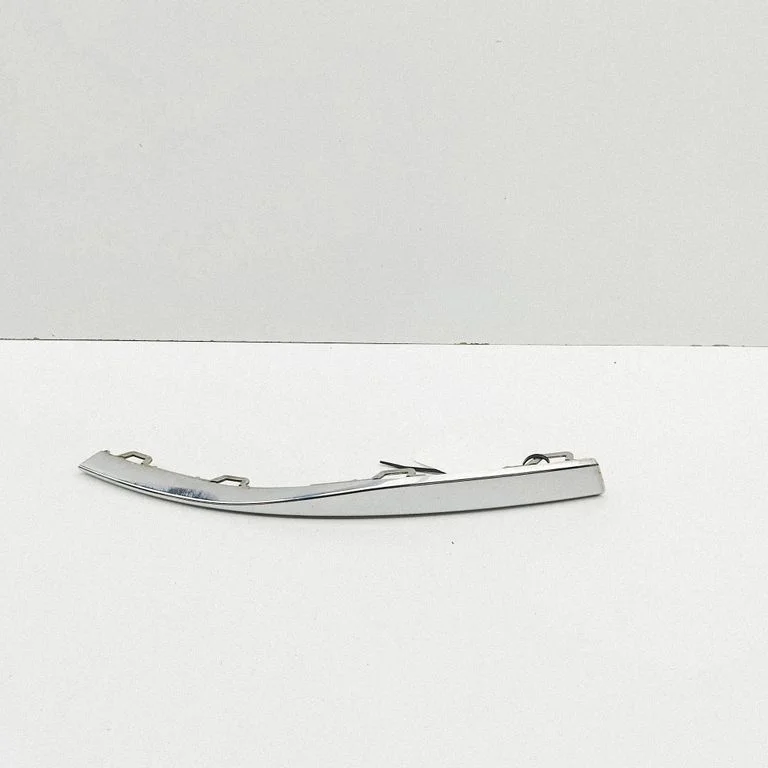 Front bumper splitter molding 5H0853711A