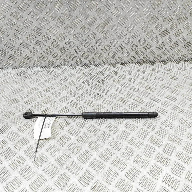 Motora pārsega amortizators 81161D4001